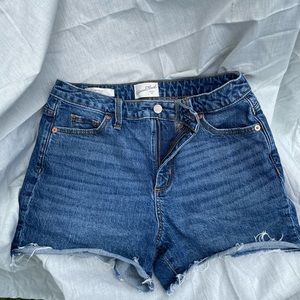 Universal threads Vintage MIDI Short